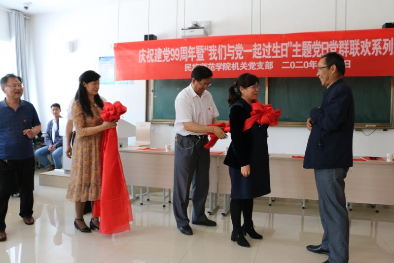 b7ef00cf4d809a53b37f1e44e79e4aa